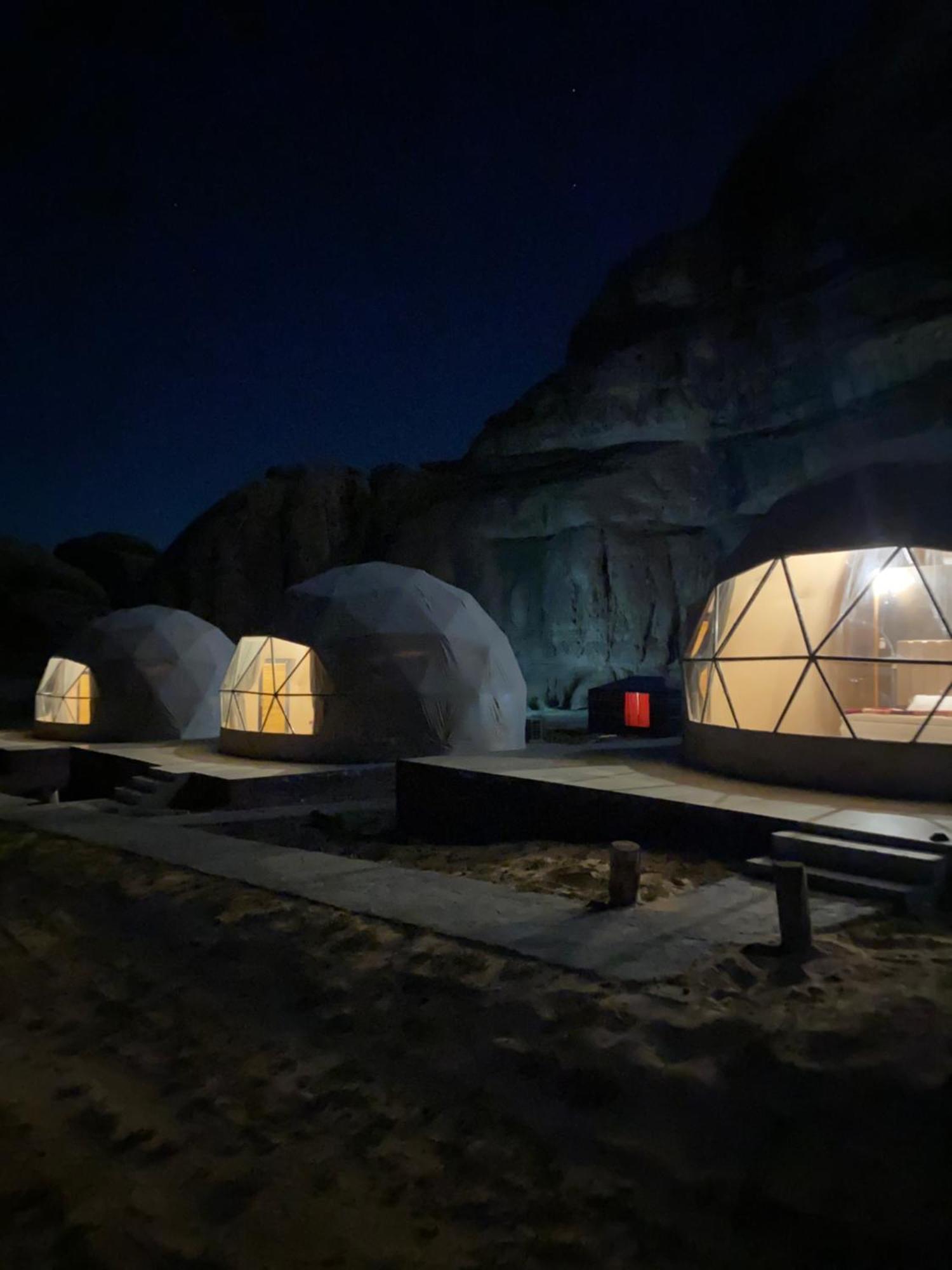 Scarlet Luxury Camp Wadi Rum Exterior photo