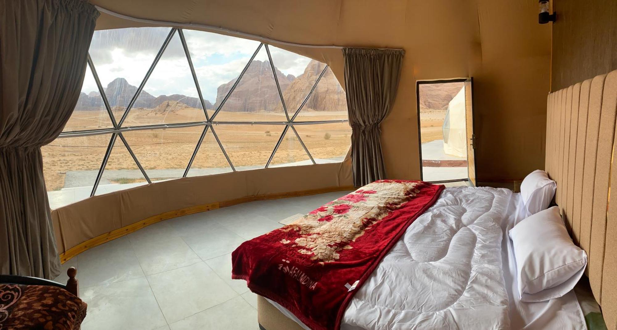 Scarlet Luxury Camp Wadi Rum Exterior photo