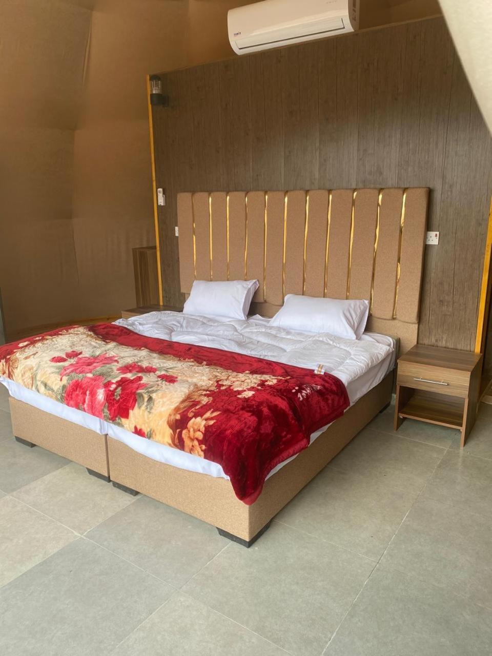 Scarlet Luxury Camp Wadi Rum Exterior photo
