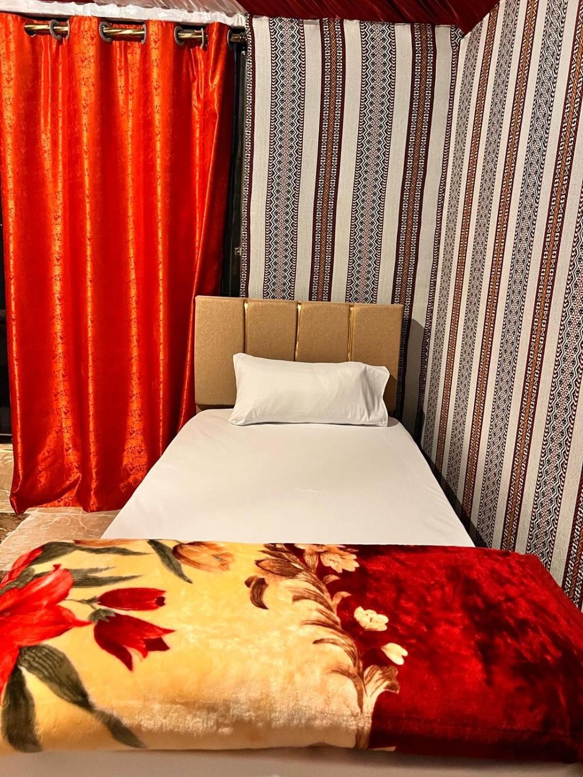 Scarlet Luxury Camp Wadi Rum Exterior photo