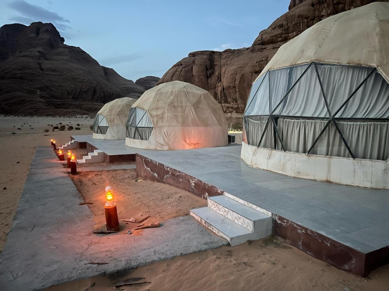 Scarlet Luxury Camp Wadi Rum Exterior photo