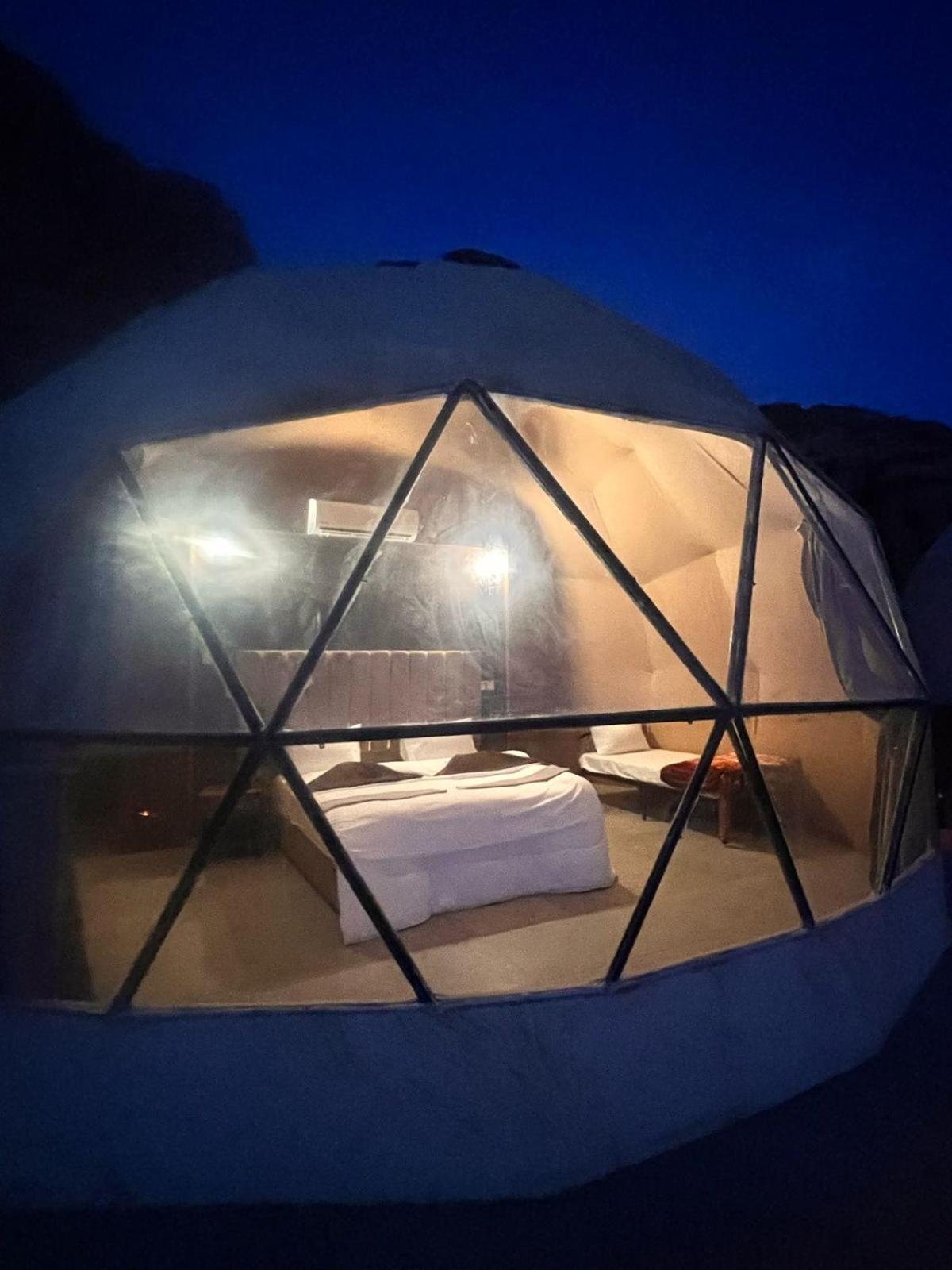 Scarlet Luxury Camp Wadi Rum Exterior photo
